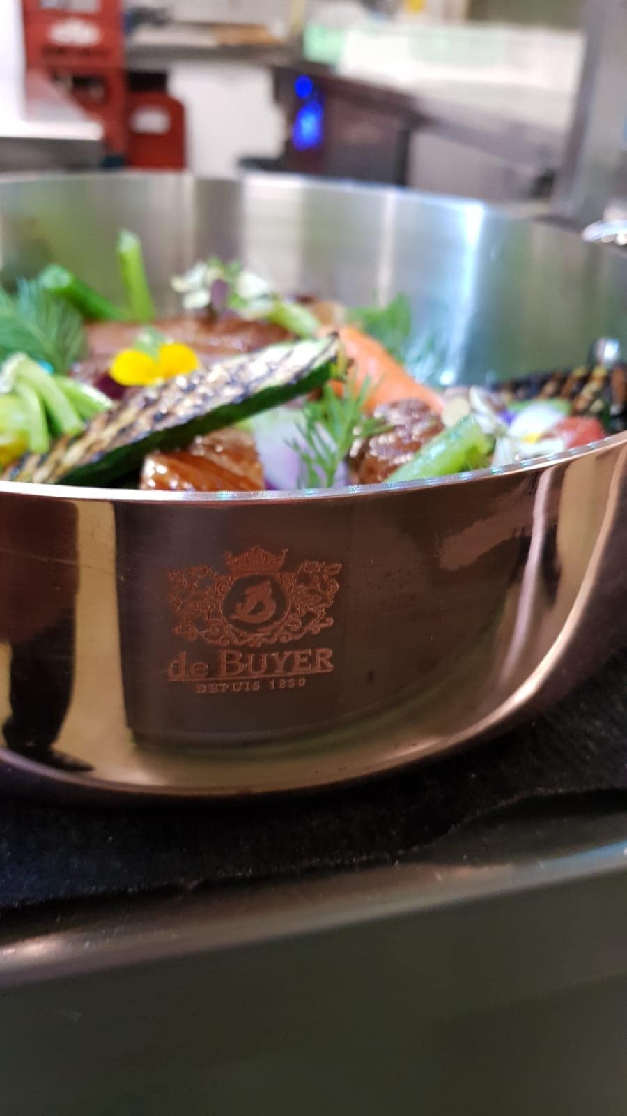 GERARD_Olivier_-_Magret_de_canard_mieral_au_poelons_petits_légumes_glacés_de_la_Drôme_10