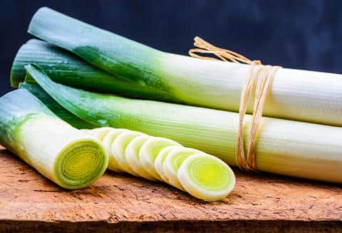 poireaux_ficeles_et_coupes