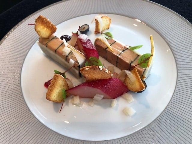 Marbré de foie gras, poire et réduction de vin rouge