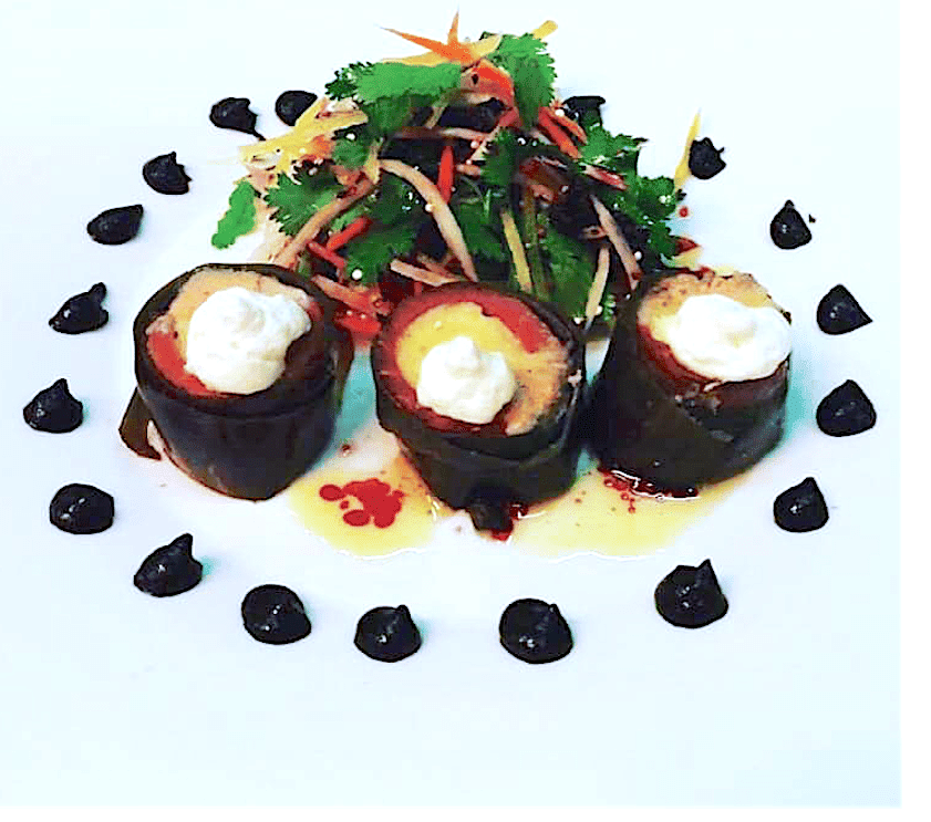 Maki de magret de canard fumé au foie gras et polenta, espuma de wasabi