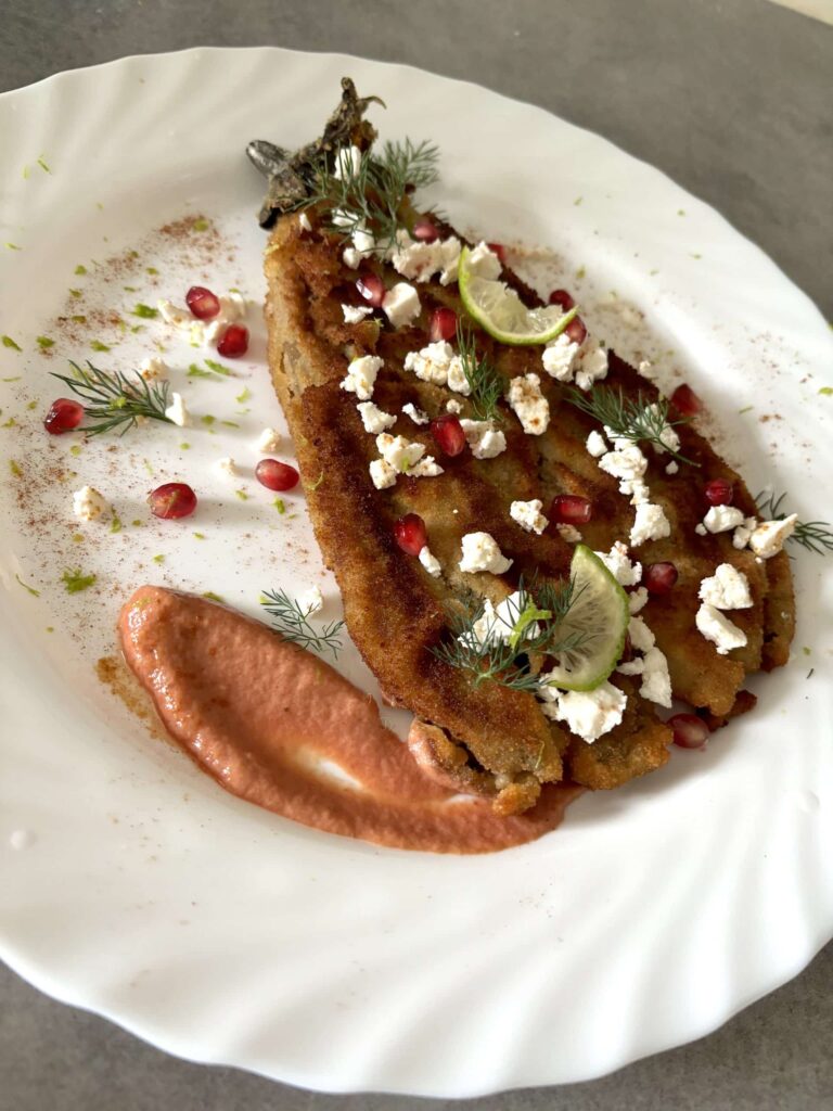 Aubergine panée, ketchup de rhubarbe