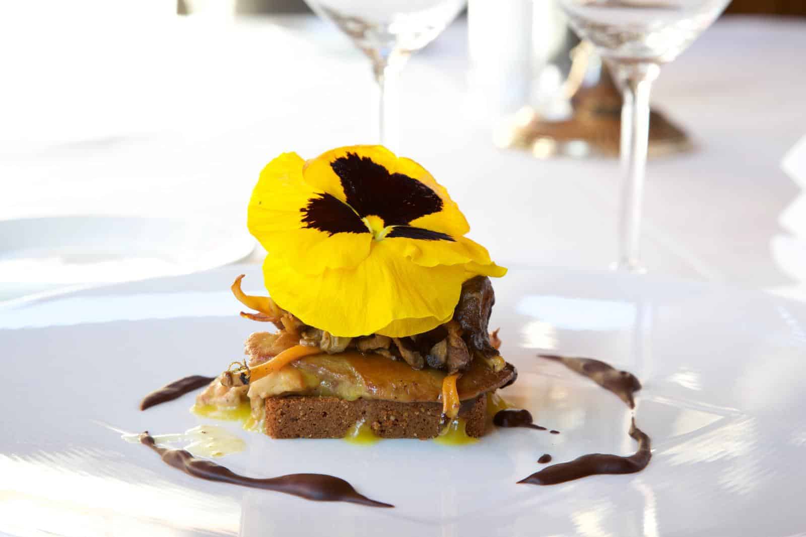 Foie Gras poêlé, sauce chocolat et porto